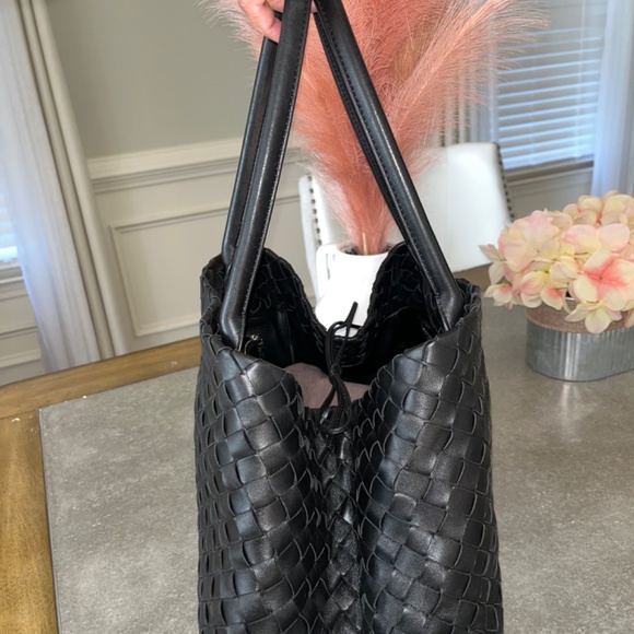 Black Beauty - Picture 5 of 10